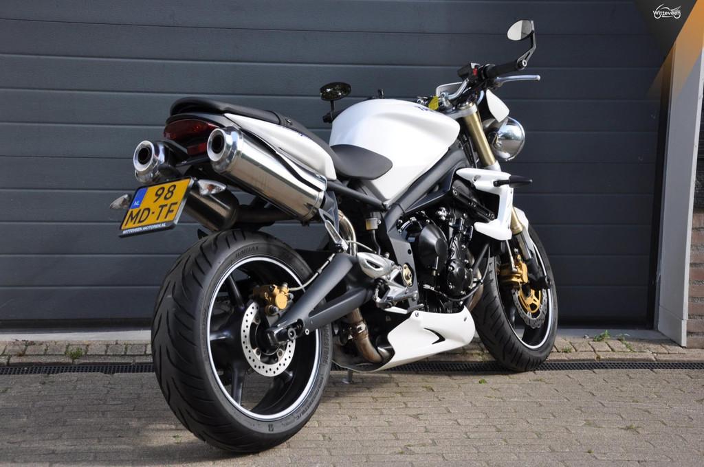 Triumph Street Triple 675 - foto 3