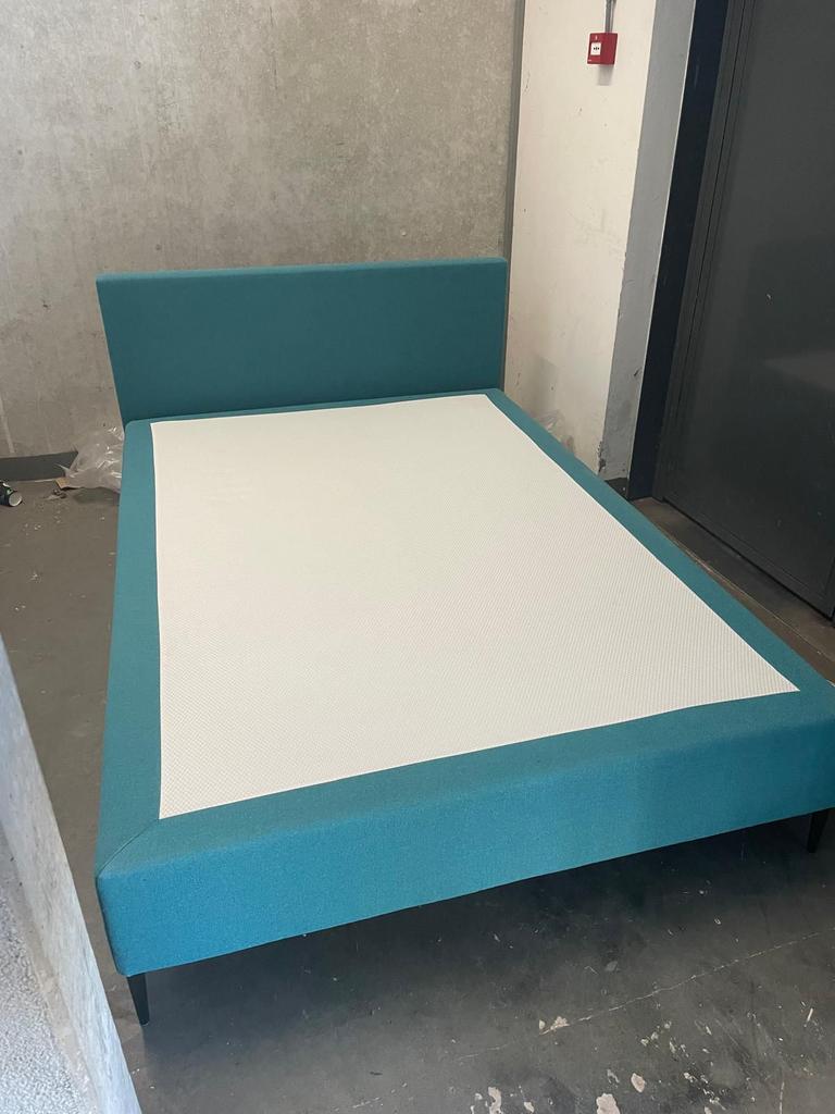 Boxspring 140x200, Ophalen of Verzenden, Zo goed als nieuw, Tweepersoons, 140 cm