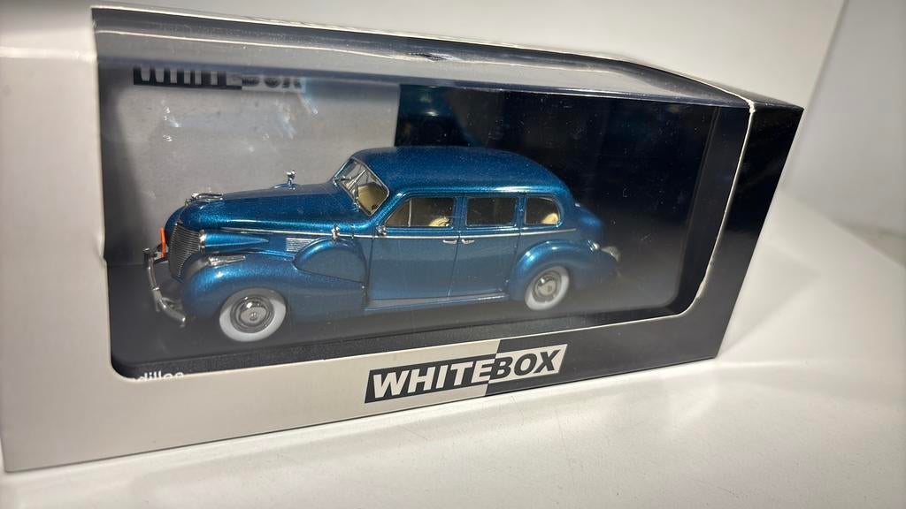 Cadillac series 75 fleetwood v8 sedan whitebox 1.43, Overige merken, Auto, Ophalen of Verzenden, A
