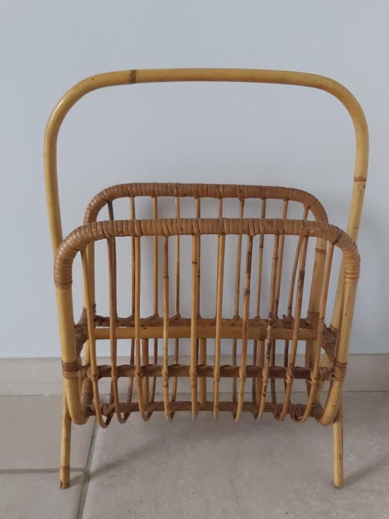 Leuke vintage rotan kranten / tijdschriften rek, Huis en Inrichting, Woonaccessoires | Krantenbakken en Lectuurbakken, Ophalen of Verzenden
