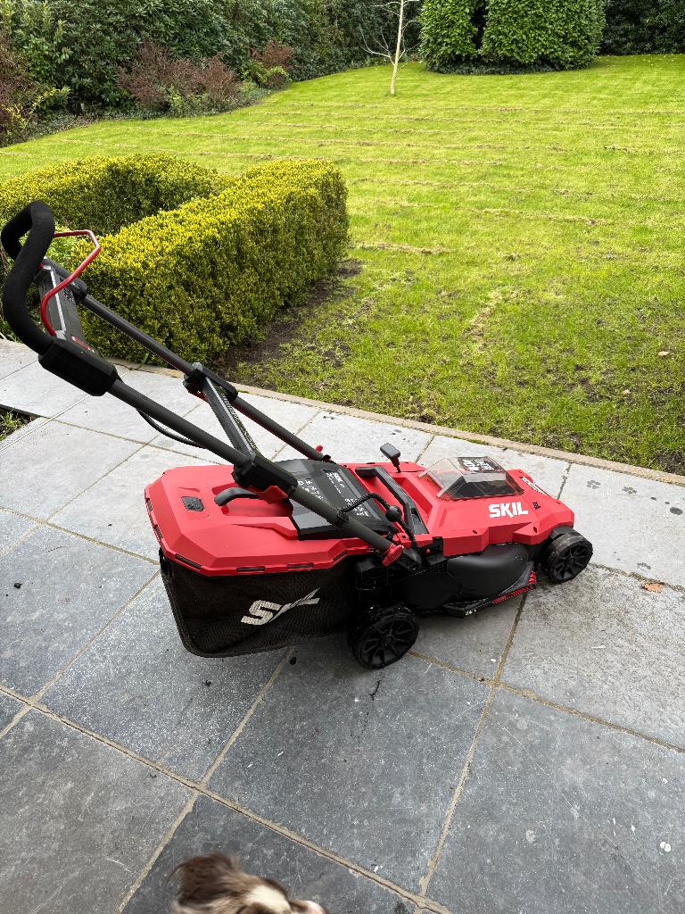 Accu Elektrische Grasmaaier SKIL 0140 BA Brushless (40V), Ophalen, Zo goed als nieuw, Accu-grasmaaier, Opvangbak