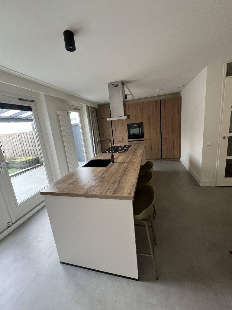 Complete keuken met keukeneiland, Huis en Inrichting, Keuken | Complete keukens, Ophalen, Gebruikt, Overige kleuren, Overige typen