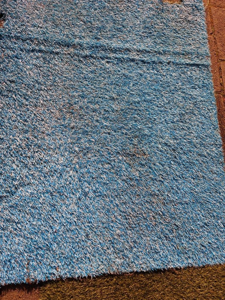 Kunstgras blauw/ wit gemêleerd 87x113, Tuin en Terras, Ophalen of Verzenden, Minder dan 10 m²