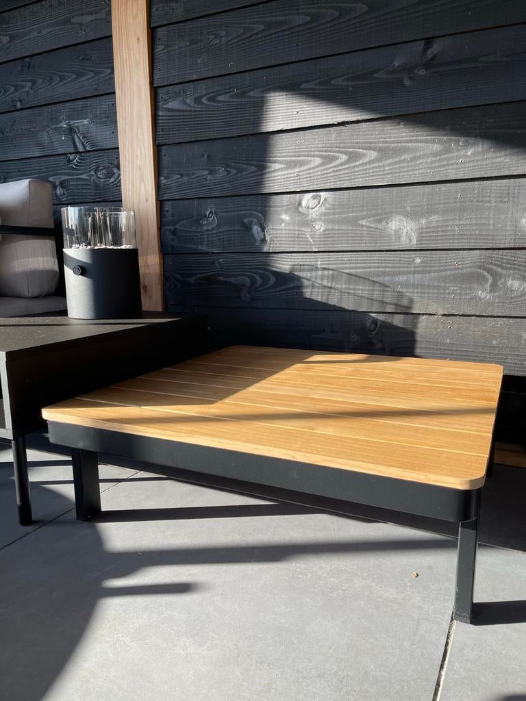 Multifunctionele tafel: tuin, salon of bijzettafel 80x80 cm, Tuin en Terras, Tuintafels, Ophalen, Zo goed als nieuw, Vierkant