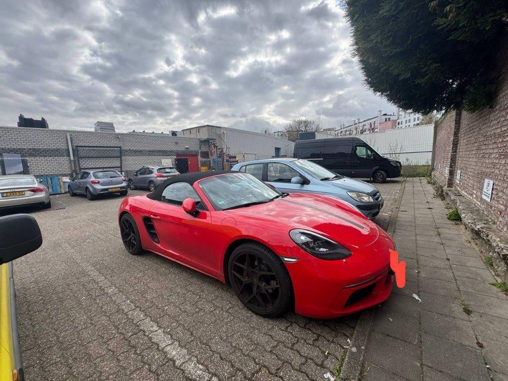 Porsche Boxster 2.0 300PK PDK 2017 Rood, Auto's, Porsche, Automaat, Achterwielaandrijving, 4 cilinders, Cabriolet