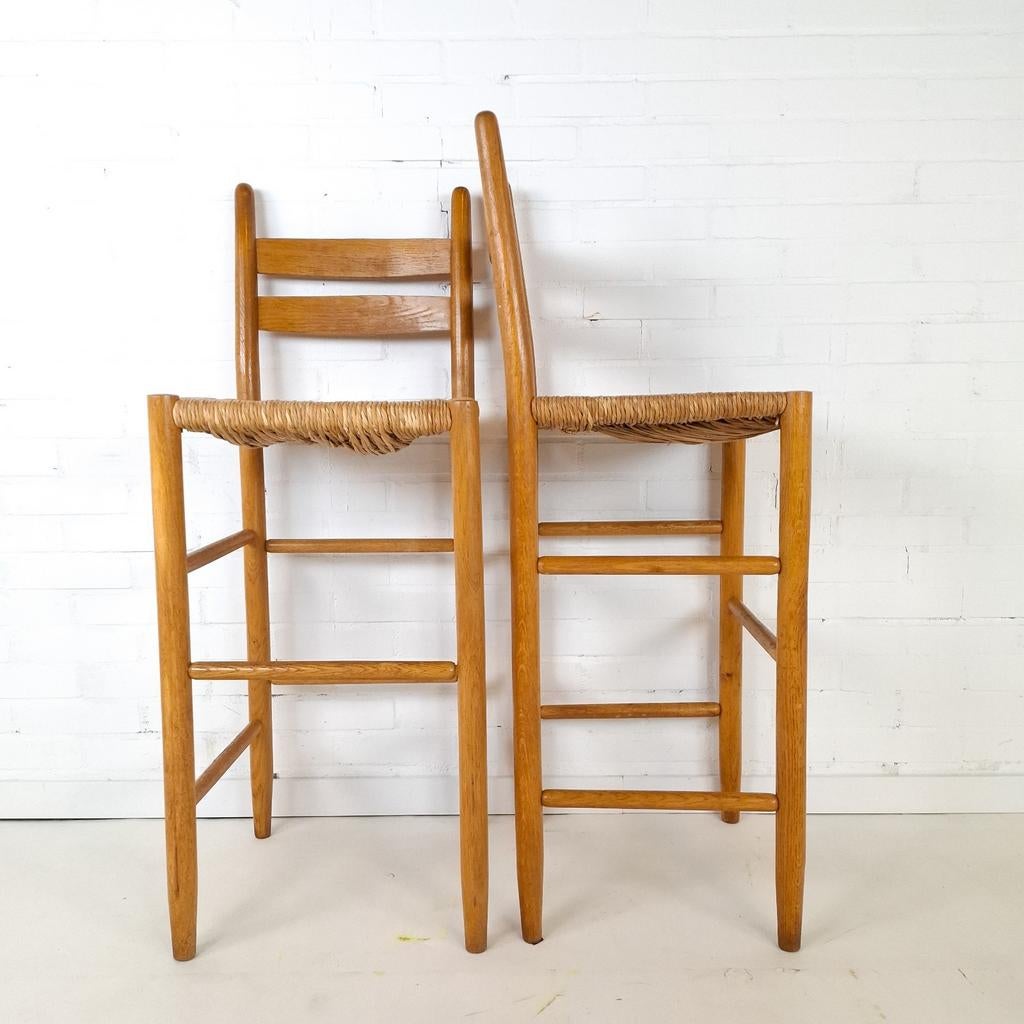 2x Vintage barkruk mid century modern jaren 70, Huis en Inrichting, Barkrukken, Ophalen, Gebruikt, Hout, 60 tot 90 cm