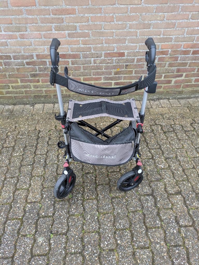 Te Koop: 2 opvouwbare rollators, Ophalen, Opvouwbaar, Gebruikt