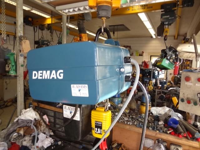 DEMAG kettingtakel DKUN 2500 kraanr. 58, Ophalen, Zo goed als nieuw, Elektrisch