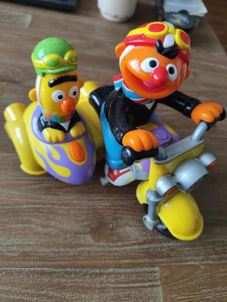 Sesamstraat Bert en Ernie op motor met zijspan, Ophalen of Verzenden, Gebruikt, Jongen of Meisje
