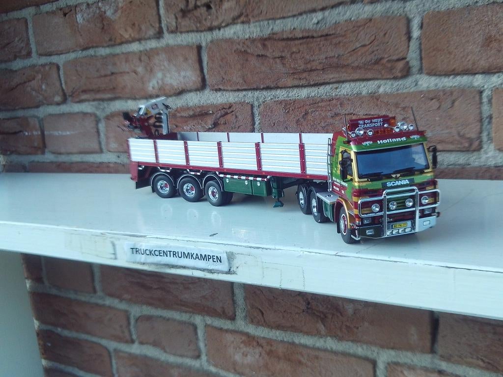 Tekno  Scania  143 - 450  van  De  Heus.
