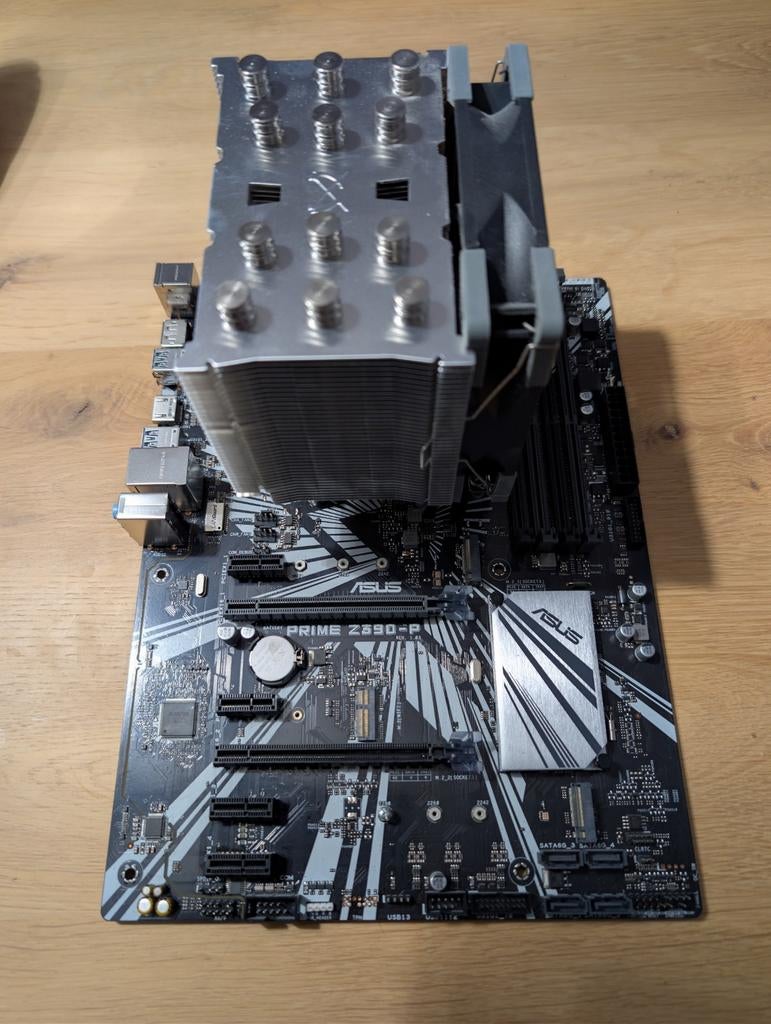 High-End Gaming PC Bundle: i7-9700K, ASUS Prime Z390, 8-core, Gebruikt, Ophalen of Verzenden, 4 Ghz of meer