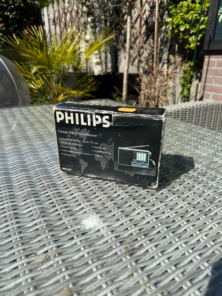 Philips Compact 9 Band World Receiver, Audio, Tv en Foto, Radio's, Ophalen of Verzenden, Zo goed als nieuw, Wereldontvanger