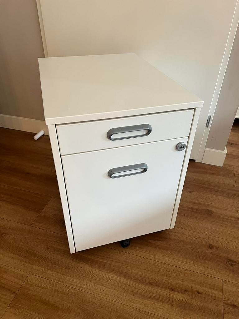 Ladeblok op wieltjes - wit, Ophalen, Hout, Met lades, Zo goed als nieuw