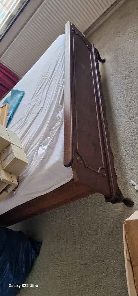 Houten bed met hoofdbord en voetbord, Antiek en Kunst, Ophalen of Verzenden