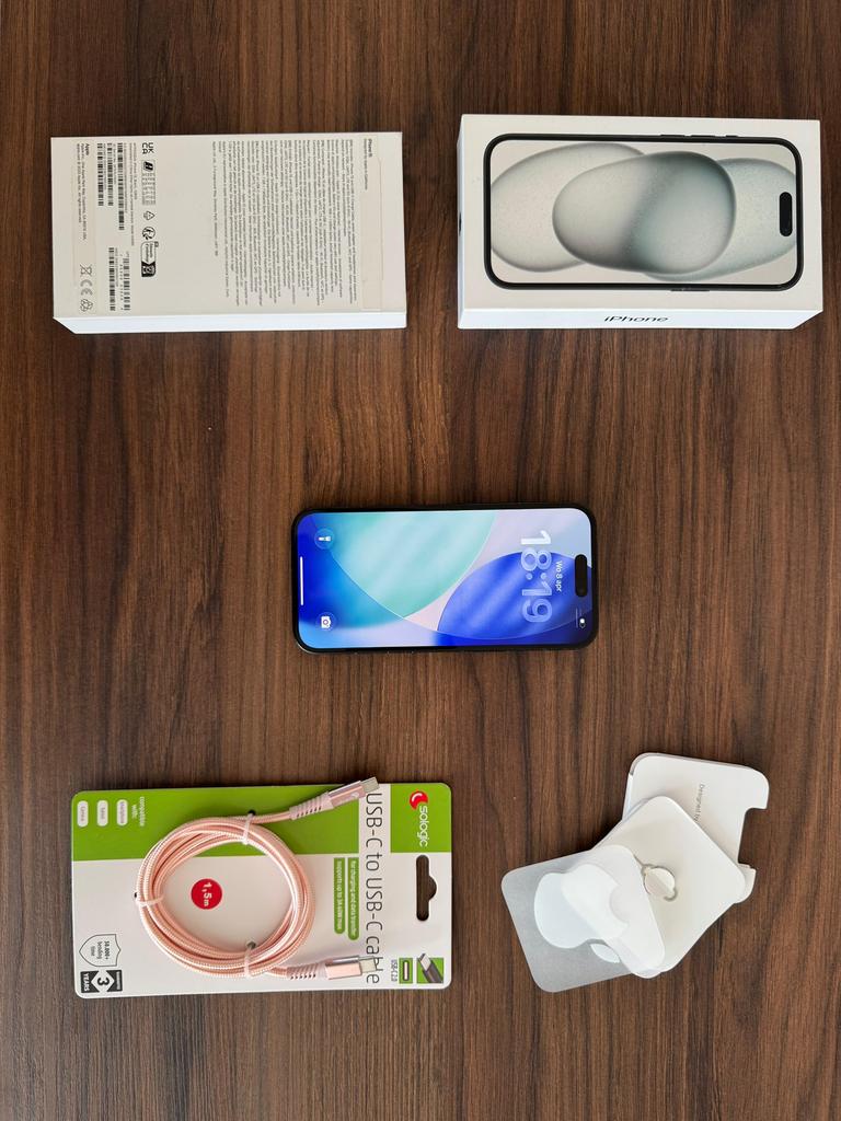 Apple iPhone 15 128GB – Midnight – Krasvrij scherm + doos, 128 GB, IPhone 15, Zwart, Ophalen of Verzenden