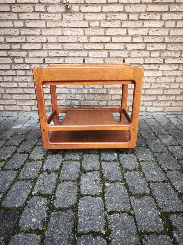 Deense Vidsbjerg teak serving tafel met lade, Ophalen, 25 tot 50 cm, Rechthoekig, 50 tot 100 cm
