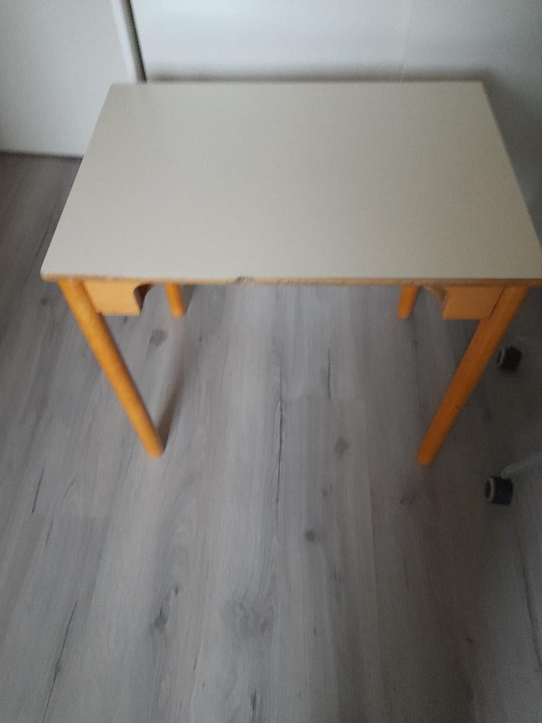 kinderbureau, Ophalen, Gebruikt, Tafel(s)