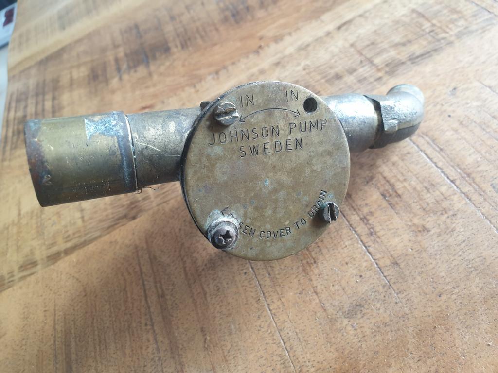 Johnson Pump F35B-9 koelwaterpomp, Watersport en Boten, Bootonderdelen, Ophalen of Verzenden, Gebruikt, Motor en Techniek, Motorboot