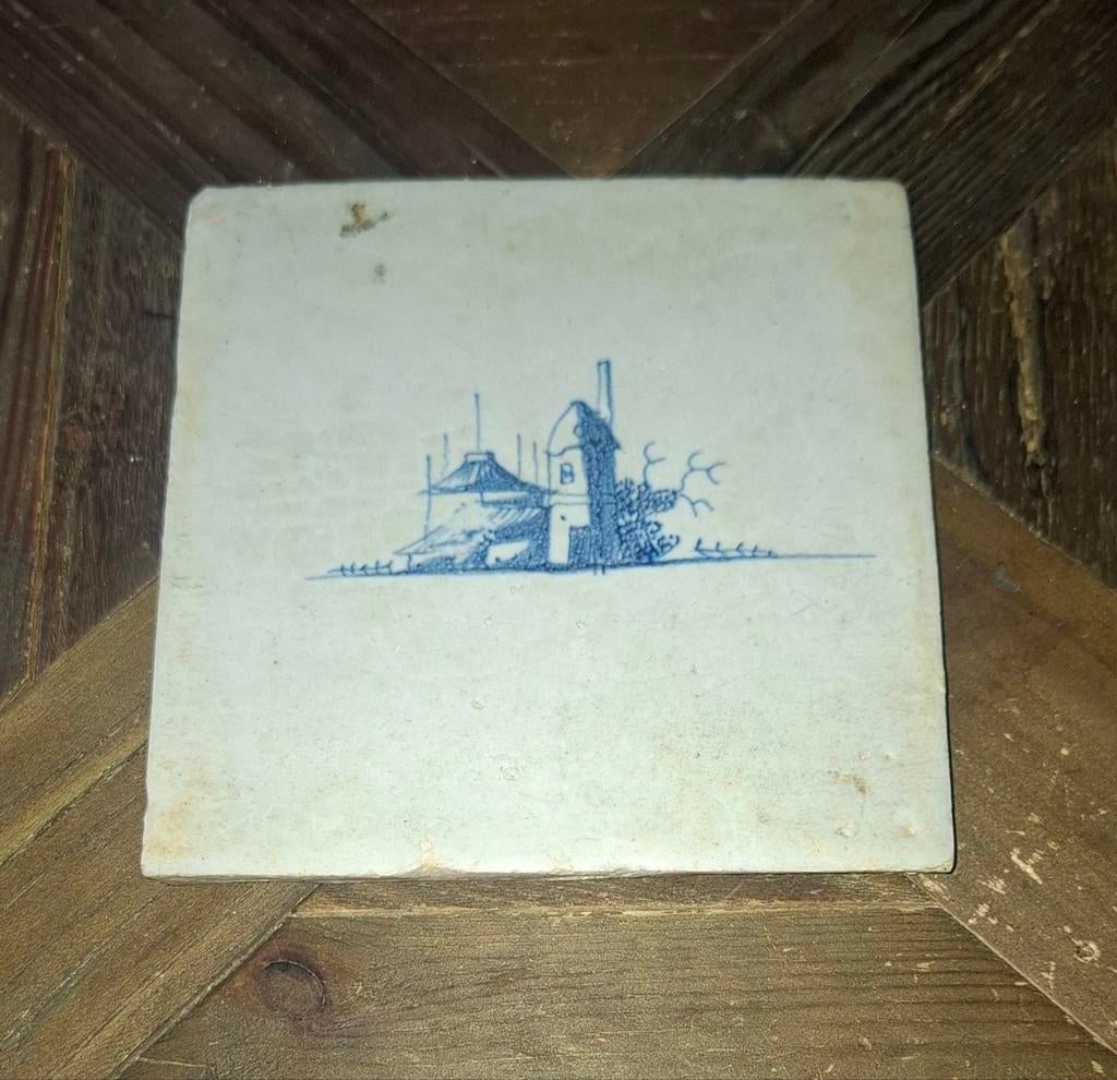 Antieke Delfts Blauwe Tegel met Huisje, Antiek en Kunst, Ophalen of Verzenden