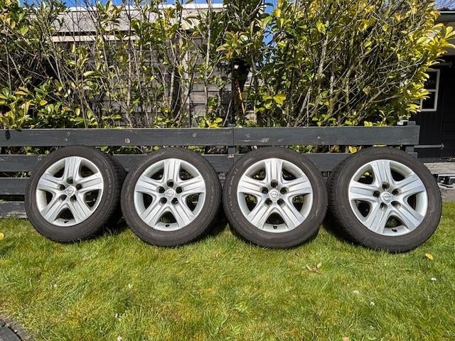 Winterbanden Opel Insignia  17 inch (Maat 225/55 R17), Auto-onderdelen, Ophalen, Gebruikt, 17 inch, Winterbanden