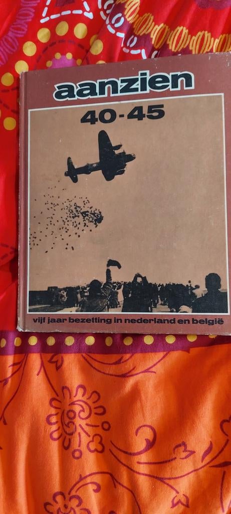 Aanzien 40-45: Vijf jaar bezetting in Nederland en België, Boeken, Ophalen of Verzenden