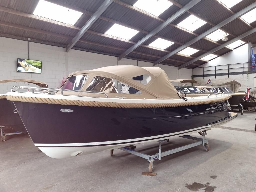 Primeur 700 Lounge 2024 -Luxe Sloep met 110 pK Yanmar Diesel, Ophalen, Diesel, Zo goed als nieuw, Polyester