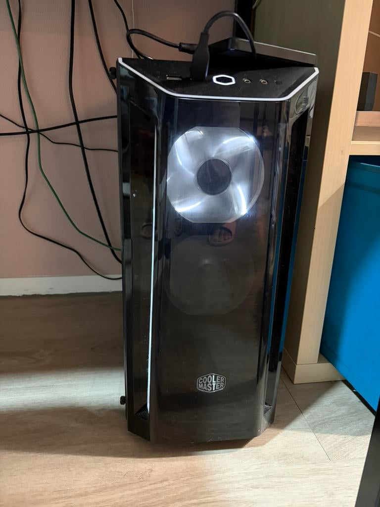 PC Case + Fans + PSU – Cooler Master MB520 + AORUS 750W, Ophalen, Zo goed als nieuw