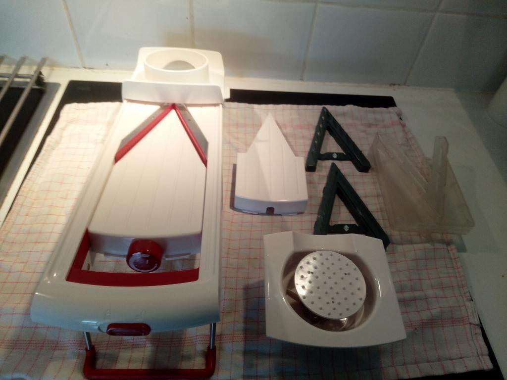 Zyliss Gourmet Mandoline, Kunststof, Nieuw, Ophalen of Verzenden, Snijmachine