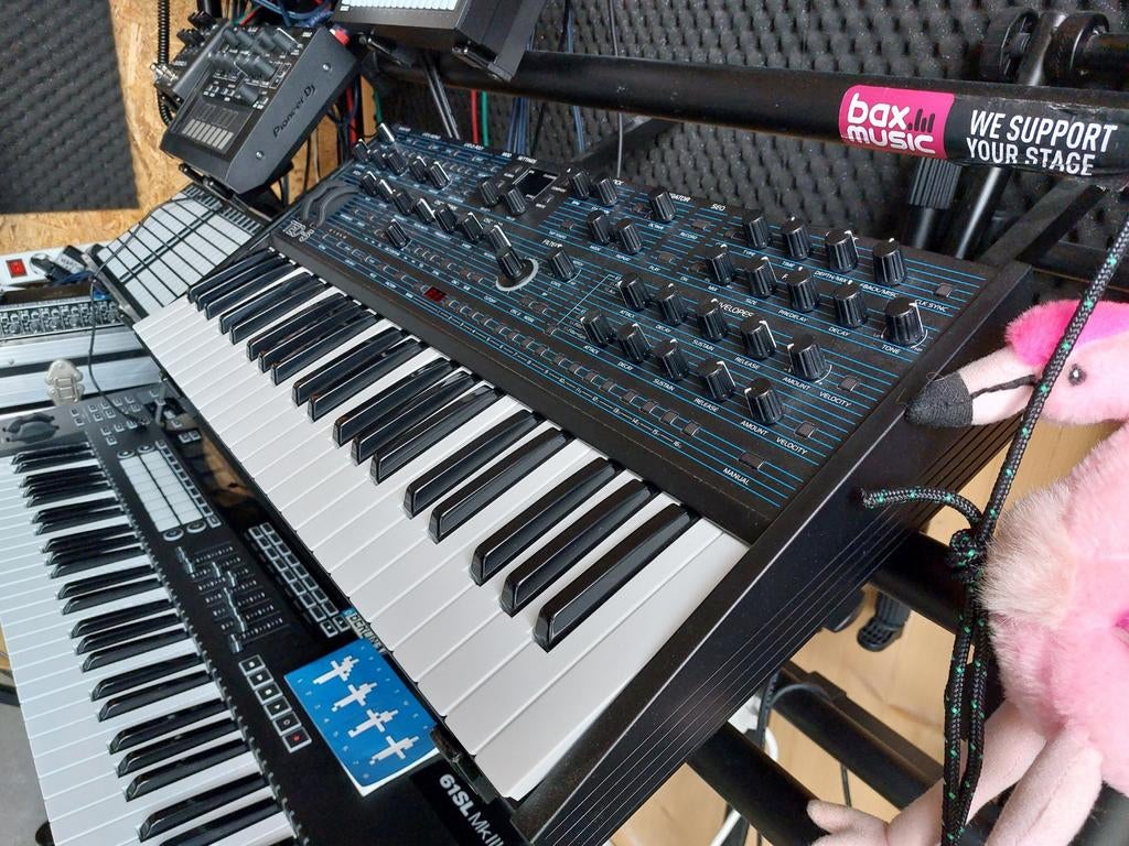 OBERHEIM TEO 5 NIEUWSTAAT, Muziek en Instrumenten, Overige aantallen, Zo goed als nieuw, Met midi-aansluiting, Ophalen