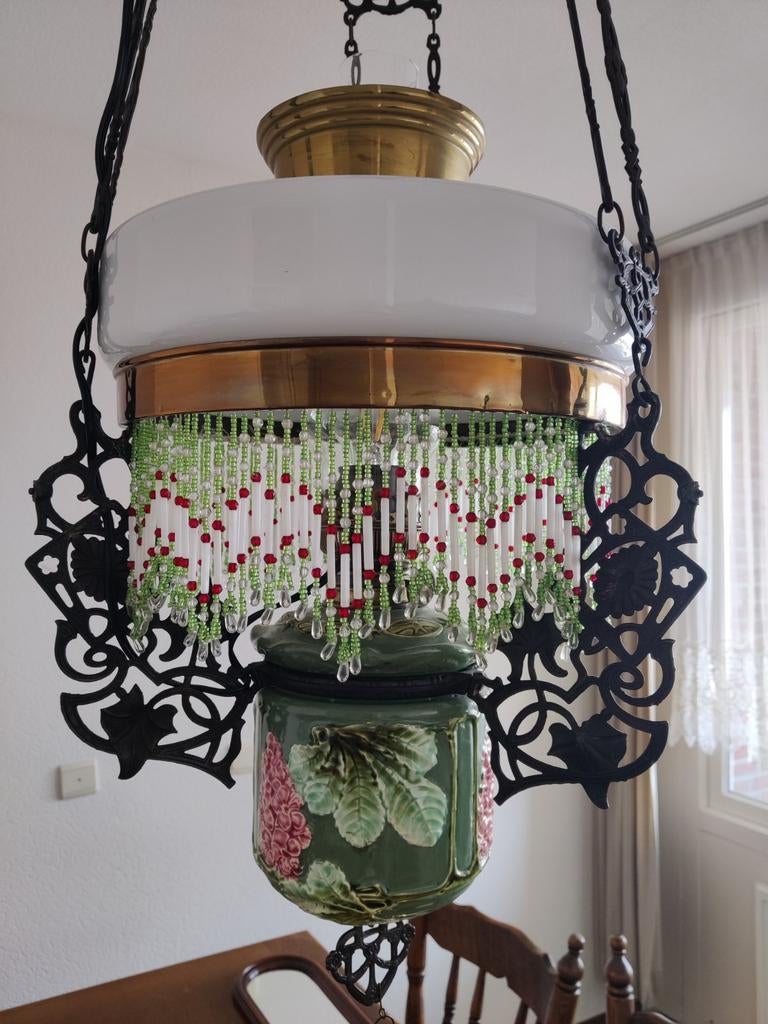 Antieke hanglamp met glazen kralen en decoratie, Antiek en Kunst, Antiek | Lampen, Ophalen of Verzenden