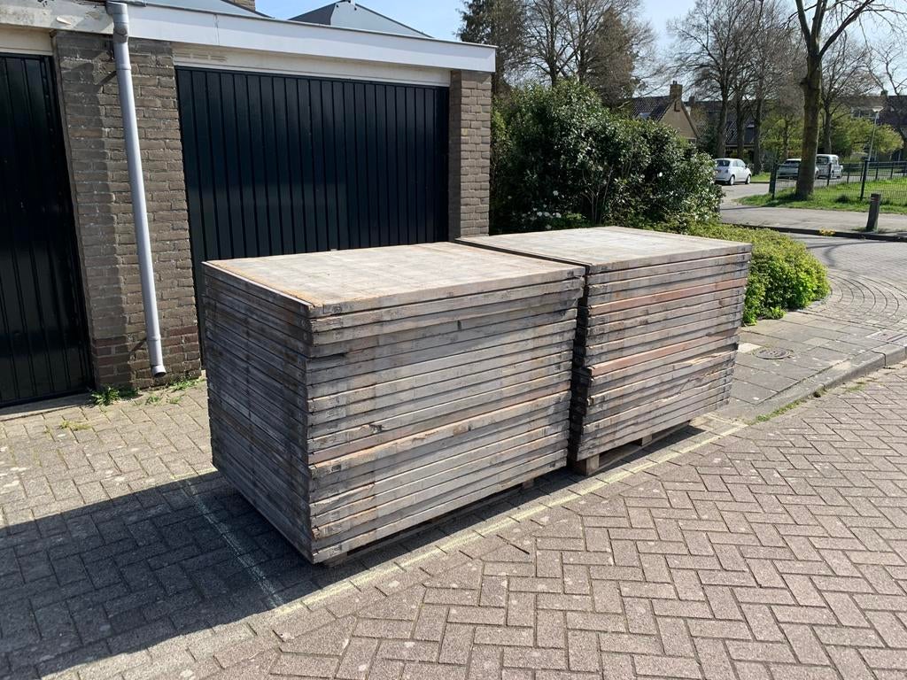 Steenschotten 140x110 dikte 4cm lariks, Ophalen, Harder Hout, Maria louiselaan 21 Naarden, Zo goed als nieuw