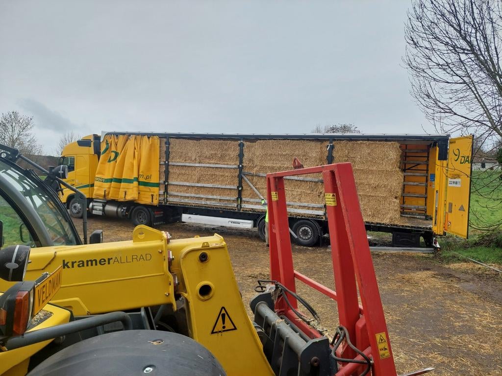 TARWE EN GERST STRO, Ophalen of Verzenden, Vee