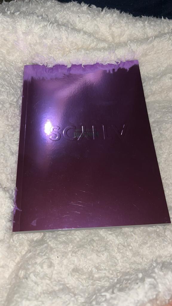 Enhypen Dilemma Fotoboek, Ophalen of Verzenden, Zo goed als nieuw, Catalogus