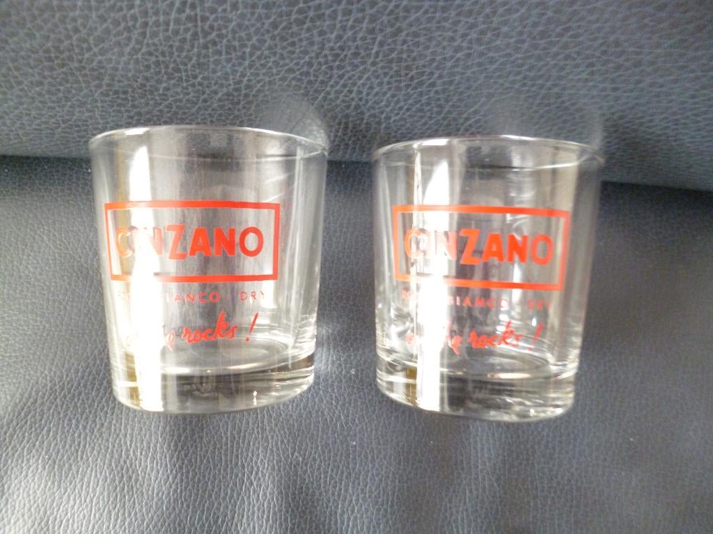 2 NIEUWE Cinzano on the rocks glazen samen €2,50, Ophalen of Verzenden, Nieuw, Borrel- of Shotglas