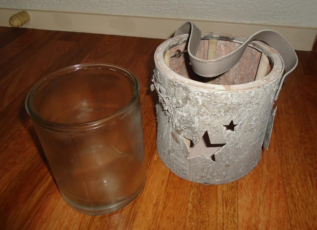 Kerst: Nieuw windlicht van Gusta (bekleed met boomschors)., Diversen, Kerst, Nieuw, Ophalen of Verzenden