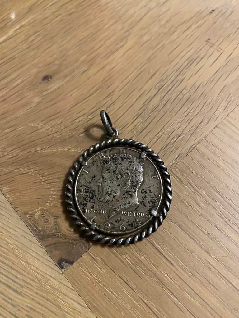 Mooie half dollar geluks munt hanger 925 zilver 1964 999, Sieraden, Tassen en Uiterlijk, Ophalen of Verzenden, Zo goed als nieuw