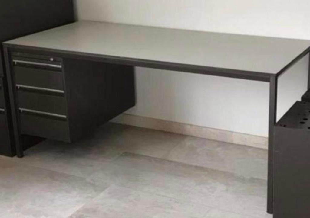 Vintage Ahrend ODA bureau afsluitbaar werktafel kantinetafel, Ophalen, Zo goed als nieuw, Bureau