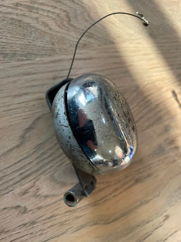 Bel met kabeltje pinppong bel, Fietsen en Brommers, Brommeronderdelen | Oldtimers, Ophalen of Verzenden, Overige typen, Overige merken