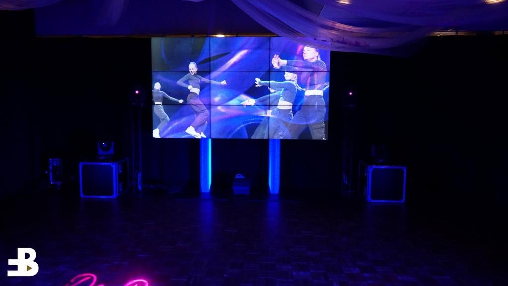 Professionele NEC Videowall 9× 46”LED schermen + 2 standaard, Ophalen, Gebruikt, Tv en Weergevers