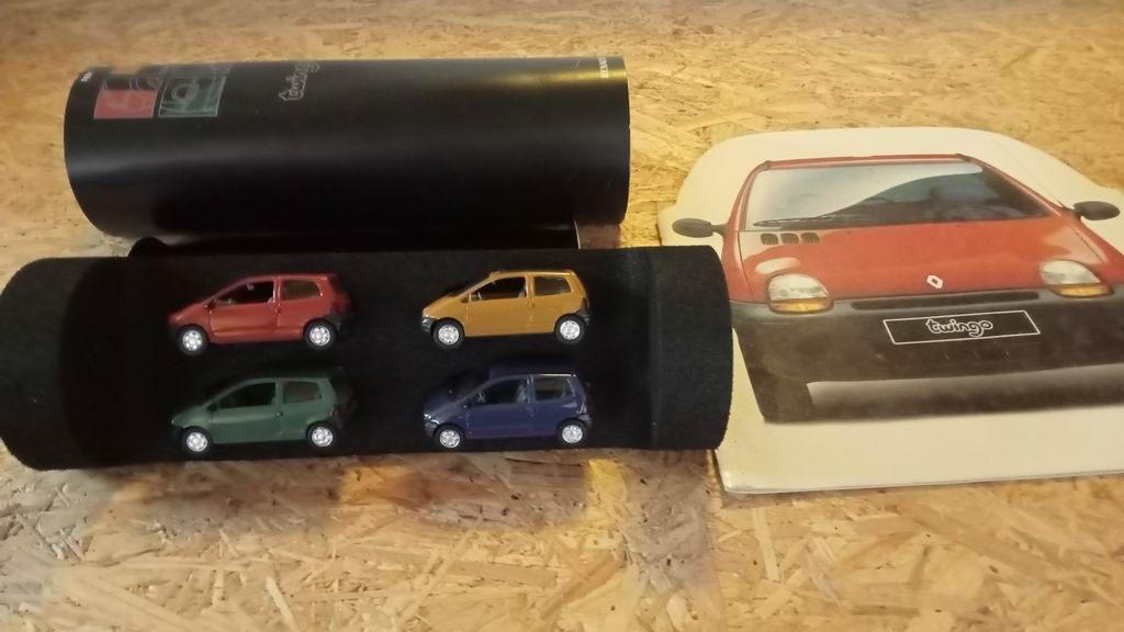 renault twingo set van 4, Hobby en Vrije tijd, Modelauto's | 1:43, Ophalen of Verzenden, Nieuw, Auto, Solido