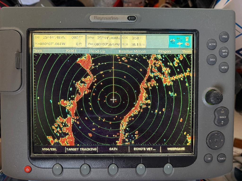 Raymarine E120 kleuren plotter radar Seatalk 1 +2 + HS, Ophalen, Zo goed als nieuw, Kaartplotter of Fish Finder
