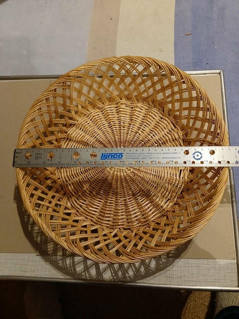 Rieten schaal/mand 35 rond 8 cm hoog, Mand, Rond, Ophalen of Verzenden, Zo goed als nieuw
