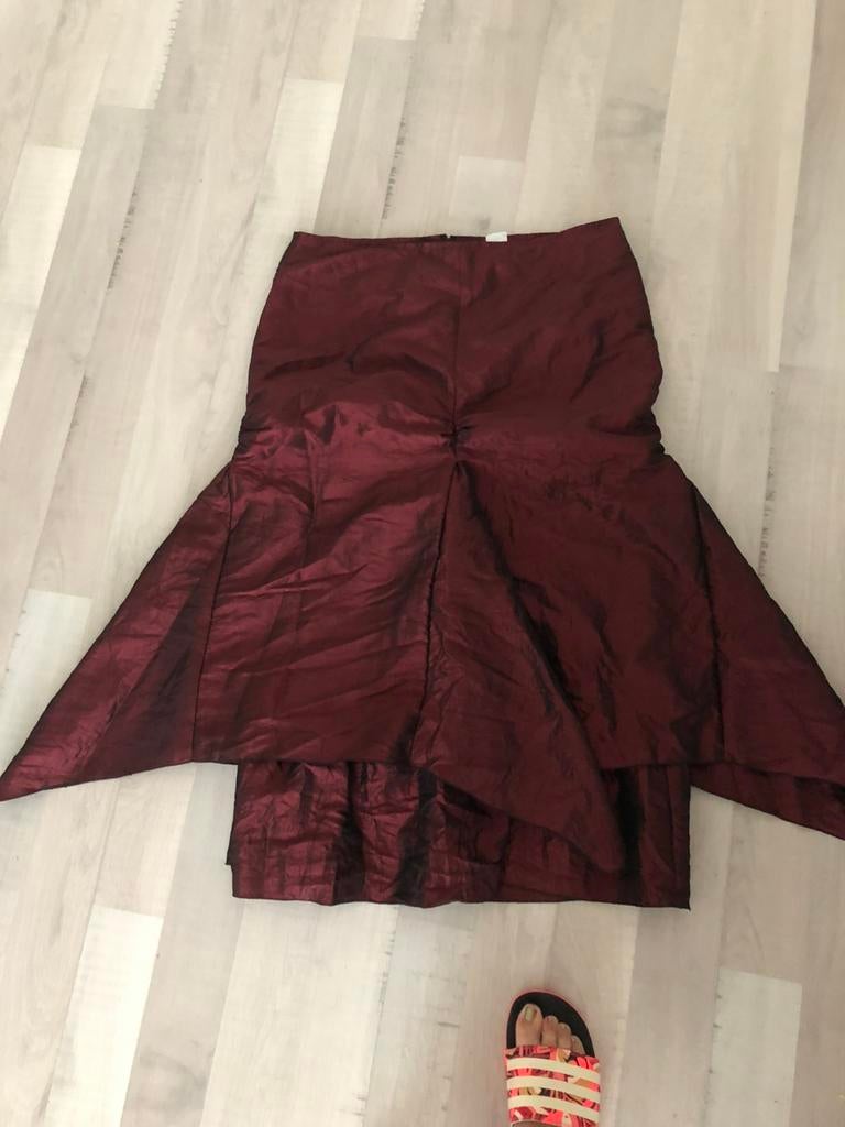 Bordeau rode rok maat 46, Ophalen of Verzenden, Zo goed als nieuw, Rood, Onder de knie