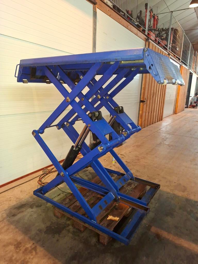 Hefbrug schaar Stenhoj 3000 kg Schaarhefbrug, Ophalen