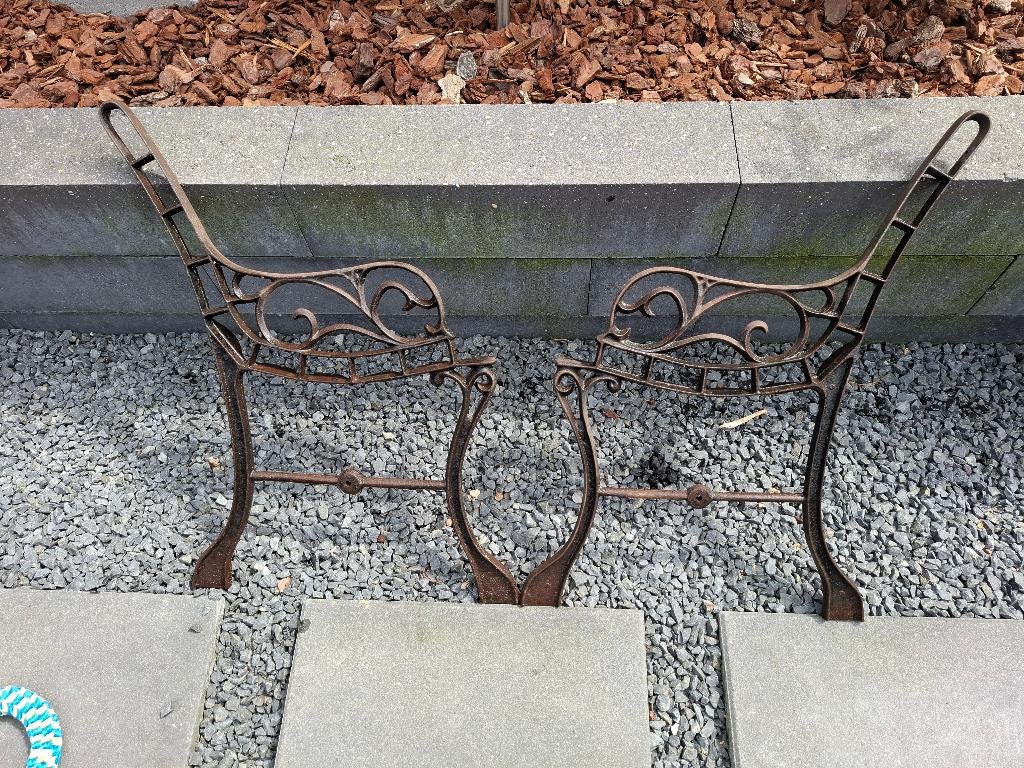 Bankpoten gietijzer, Ophalen, Gebruikt, Metaal