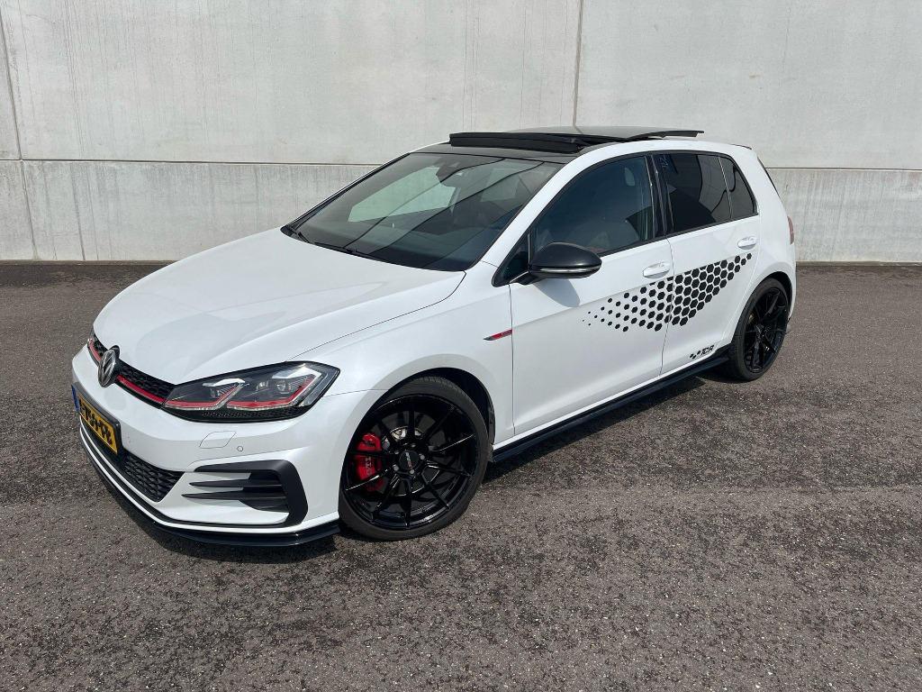 Volkswagen Golf 2.0 TSI TCR DSG 2019 PANO ACC LED KEYLESS, 4 cilinders, Alcantara, Wit, Bedrijf