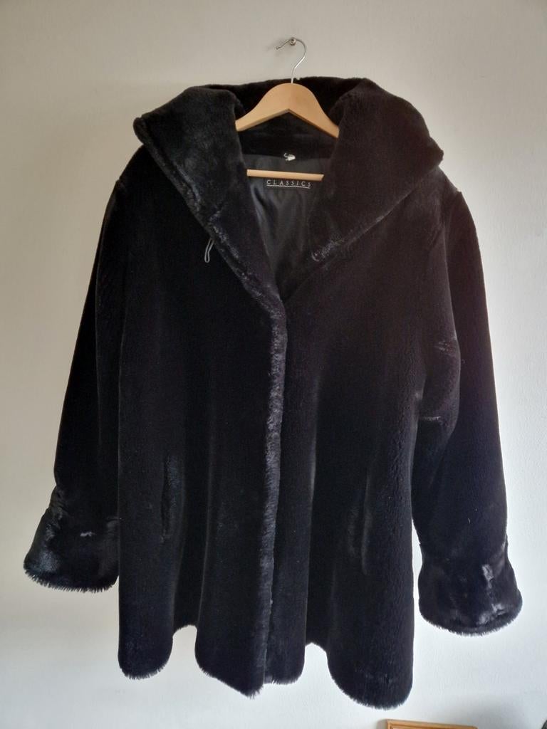 Mooie zwarte faux fur bontjas maat 42, Zwart, Maat 46/48 (XL) of groter, Ophalen of Verzenden, Zo goed als nieuw