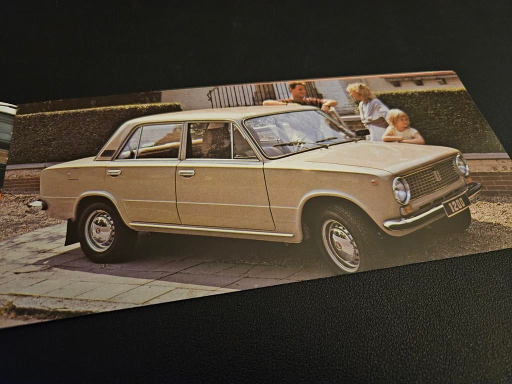 Brochure Lada 1984, Ophalen of Verzenden, Zo goed als nieuw, Overige merken