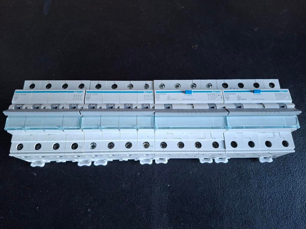 Hager Aardlekautomaat en Automaten, Doe-het-zelf en Verbouw, Elektra en Kabels, Ophalen of Verzenden