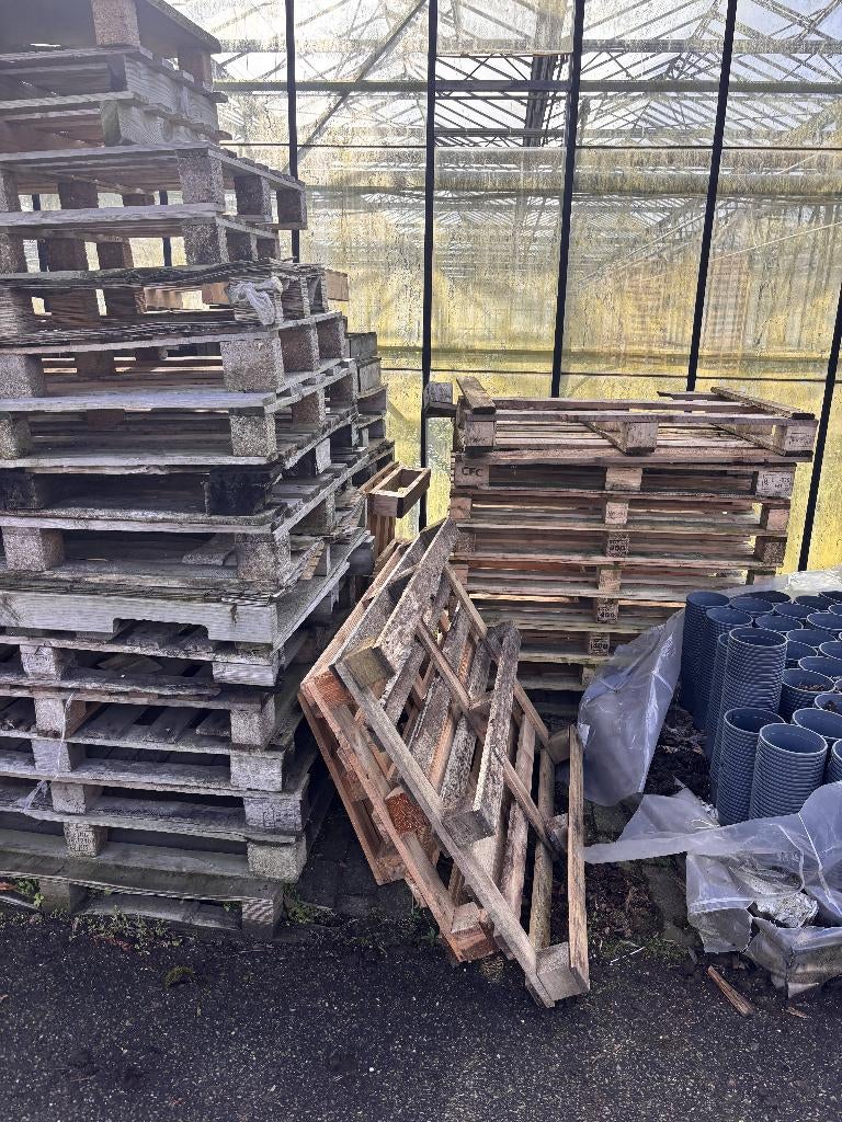 Gratis kapotte palets hout brandhout stookhout, 6 m³ of meer, Ophalen